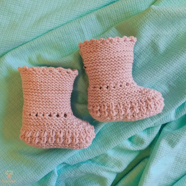 Babysocken-gestrickt-rosa-Wurzelein