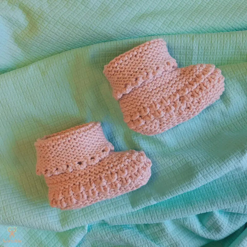 Babysocken gestrickt rosa Wurzelein