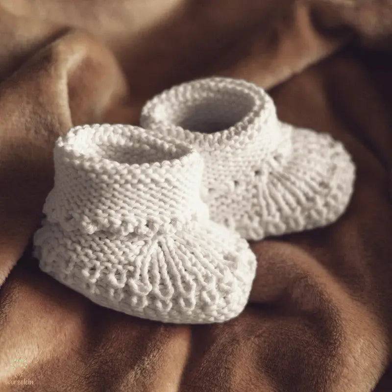 Babysocken-gestrickt-weiss-1